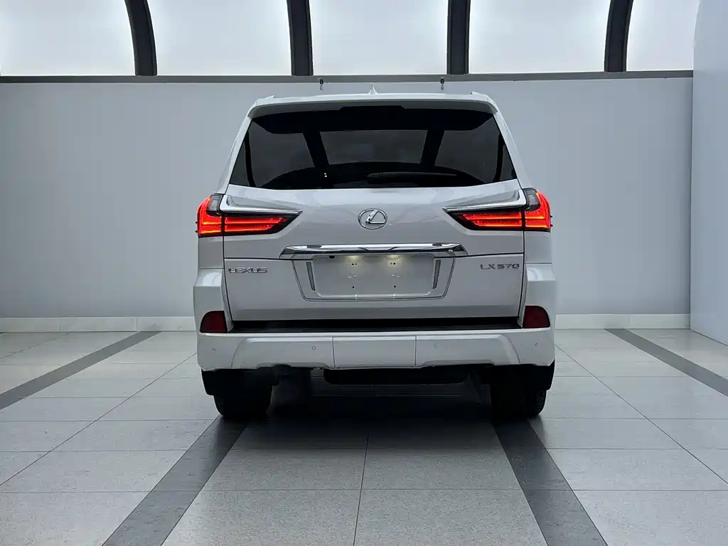 Lexus LX 2016 570 Dynamic Luxury Edition