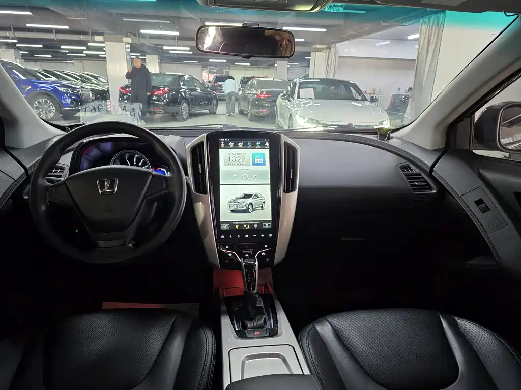Luxgen U6 SUV 2016 1.8T Fashion Value Edition