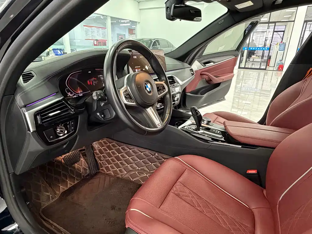 BMW 5 Series 2022 530Li Leading Edition M Sport Package
