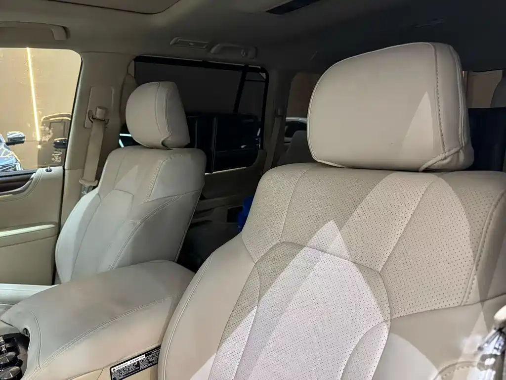 Lexus LX 570 2015 Middle East Edition