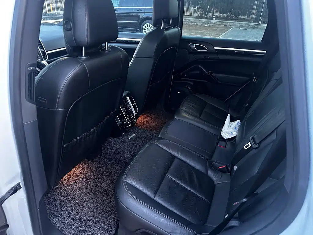 Cayenne 2014 Cayenne Platinum Edition 3.0T