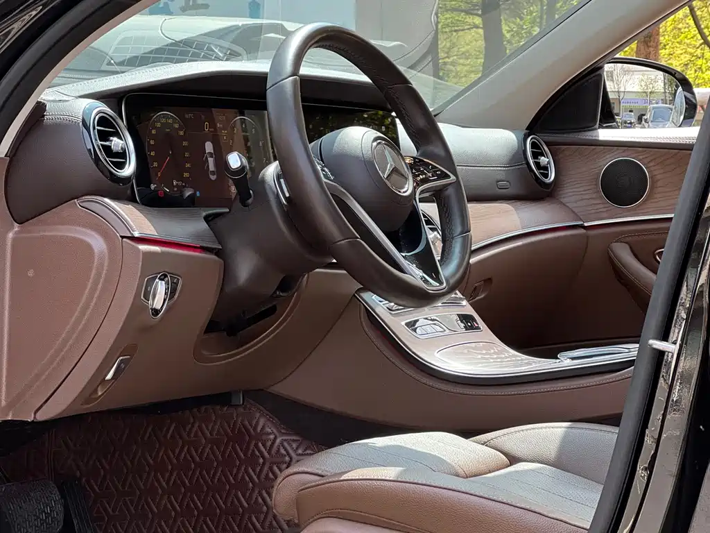 Mercedes-Benz E-Class 2023 E 260 L