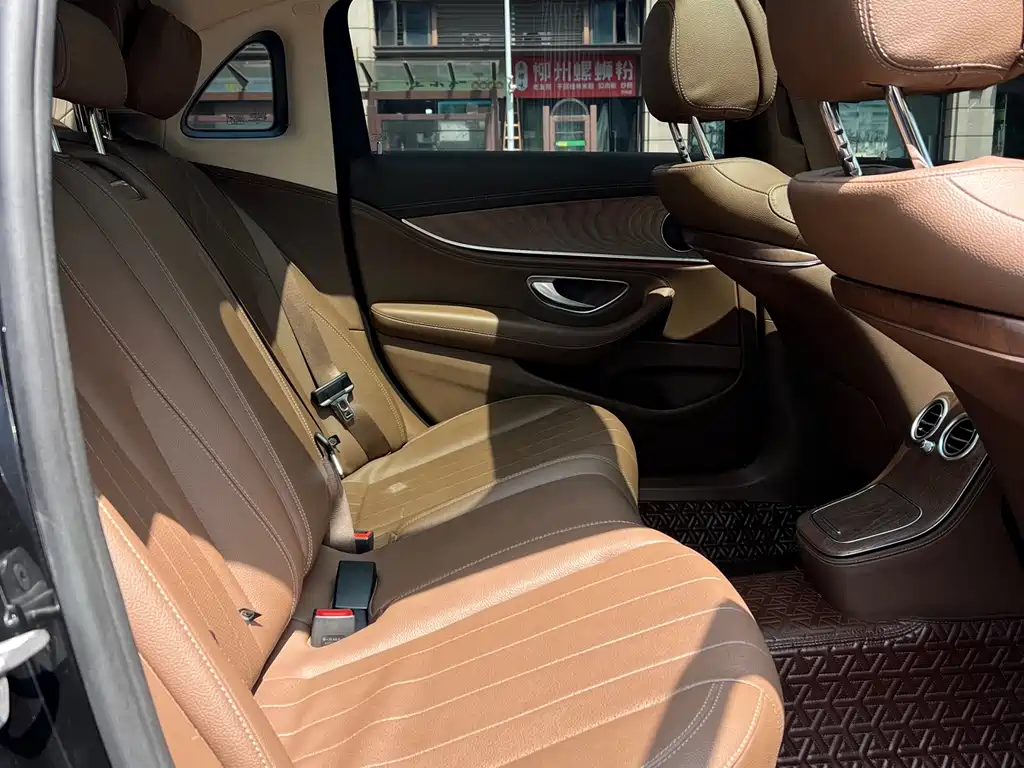 Mercedes-Benz E-Class 2023 E 260 L