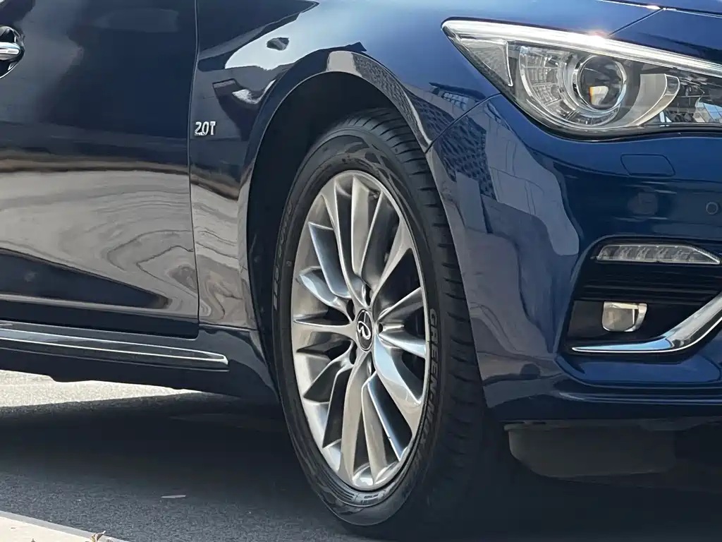 Infiniti Q50L 2.0T