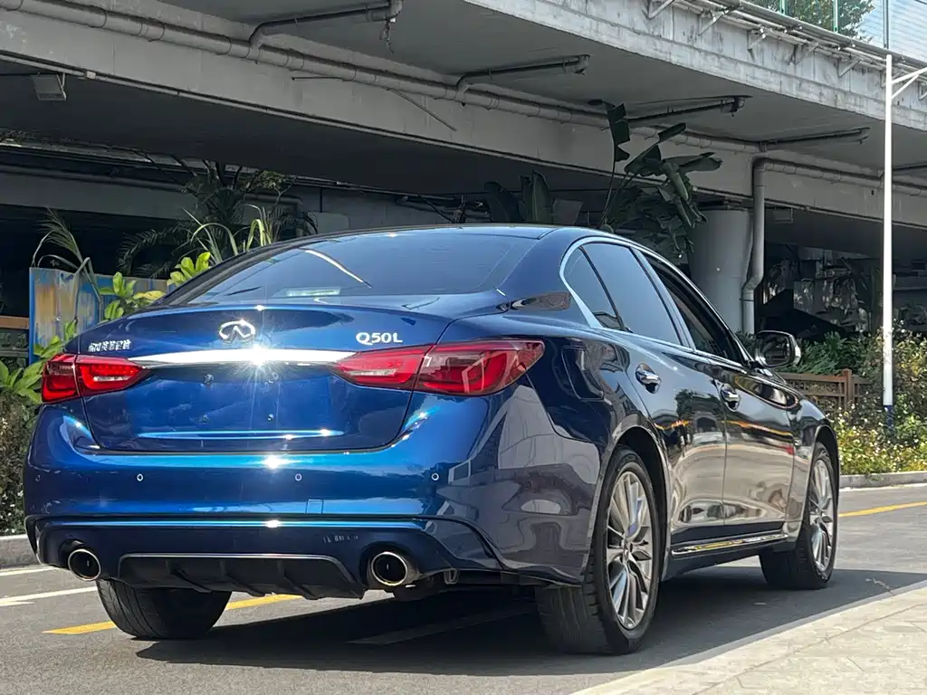 Infiniti Q50L 2.0T