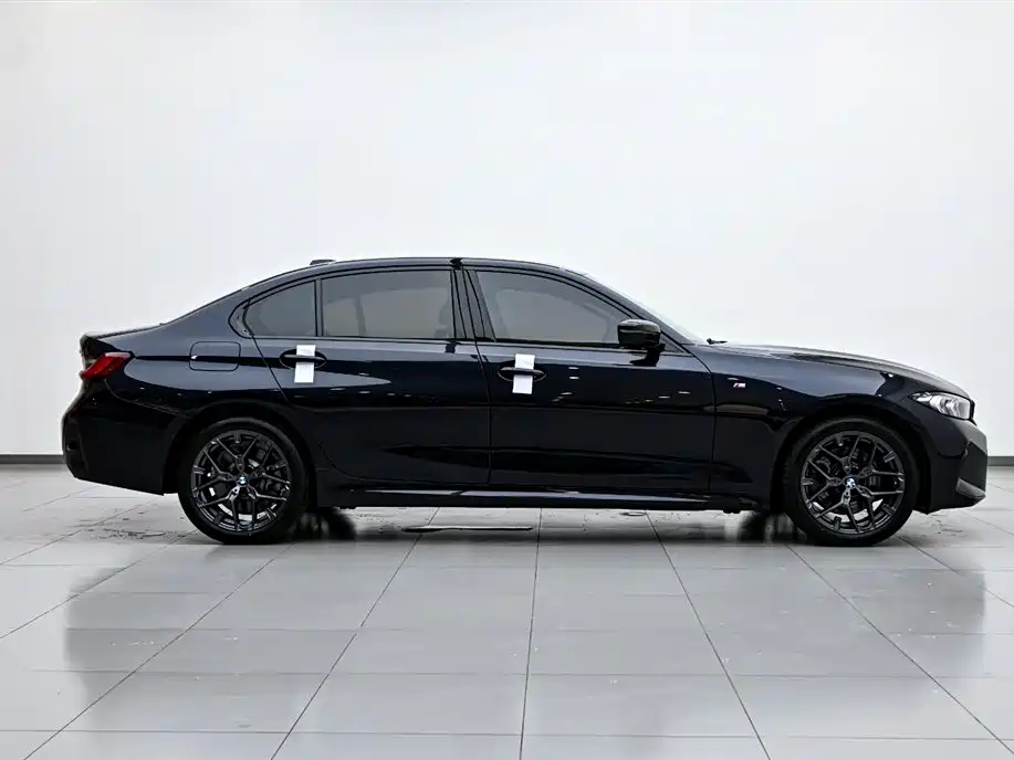 BMW 3 Series 2025 330Li M Sport Night Edition
