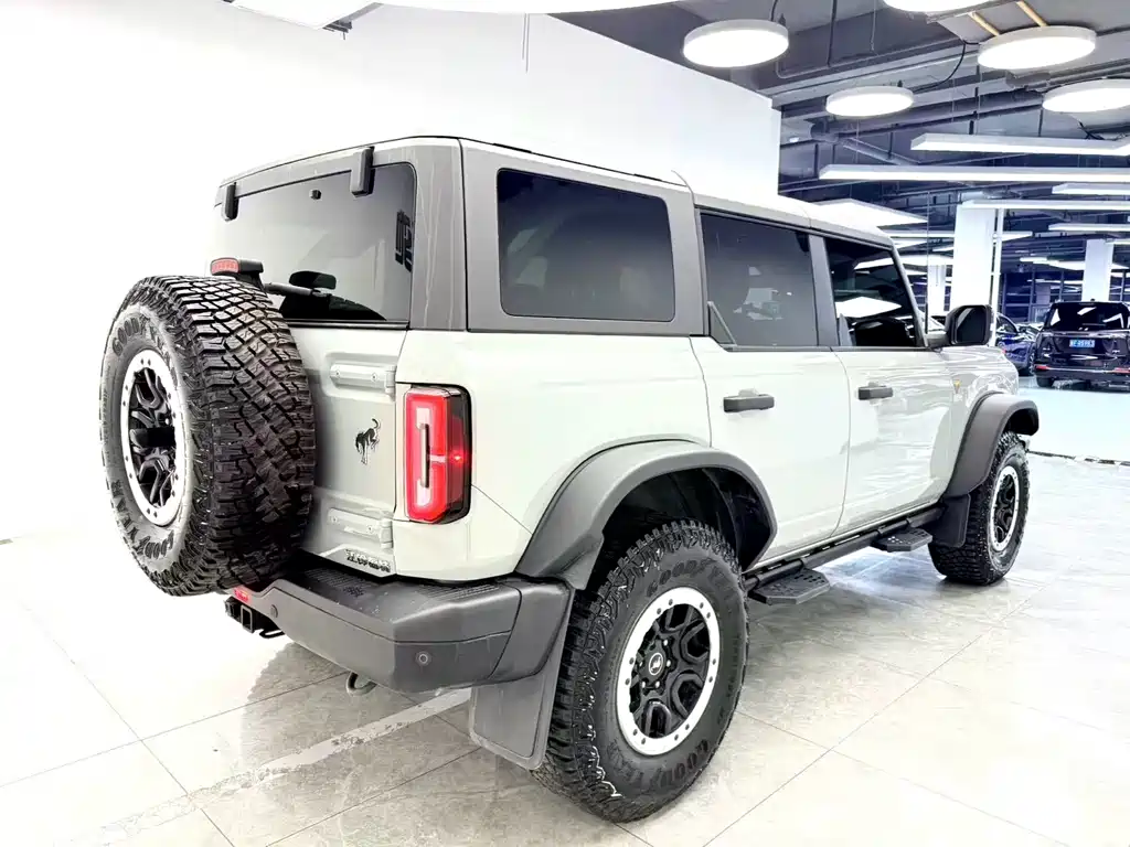 Ford Bronco 2024 2.3T Badlands
