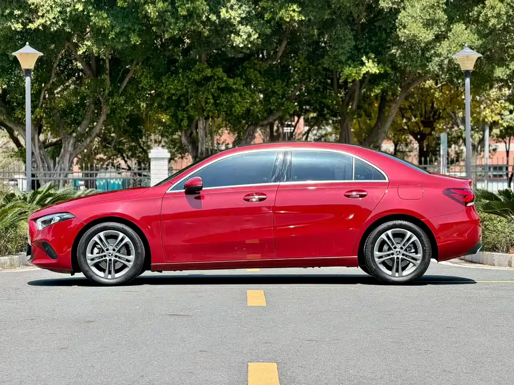 Mercedes-Benz A-Class 2020 A 200 L