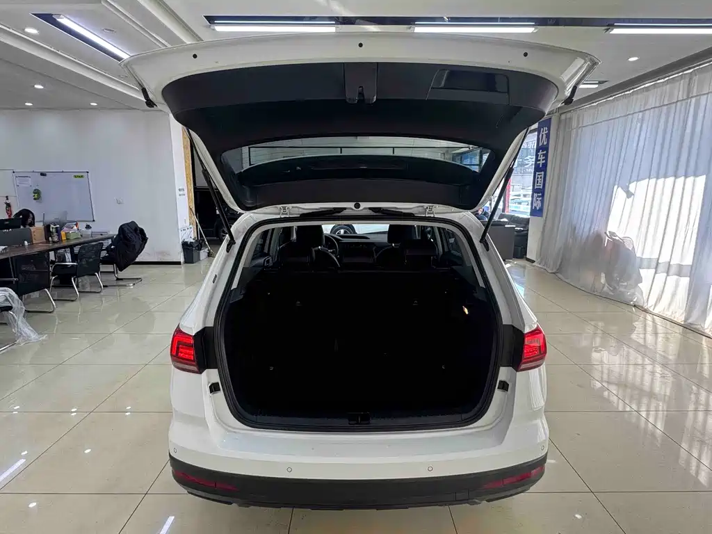 Volkswagen Tharu 2022 280TSI FWD Fashion Edition