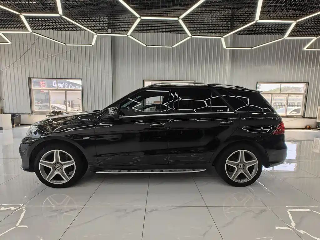 Mercedes-Benz GLE 400 4MATIC Collector's Edition