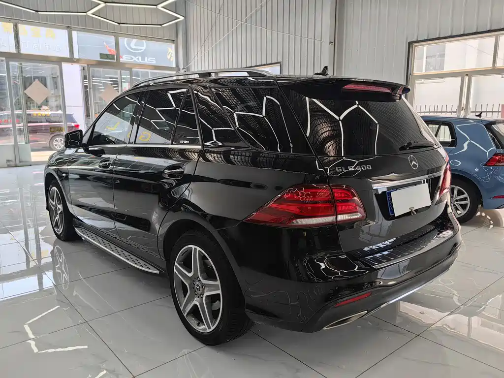 Mercedes-Benz GLE 400 4MATIC Collector's Edition