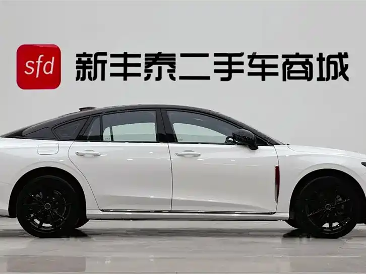 Hongqi H6 2025 2.0T Zhi Shang Edition