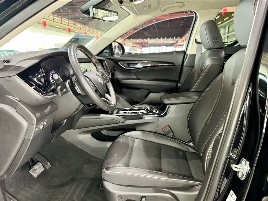Buick Envision Plus 2023 652T 5-Seater Luxury