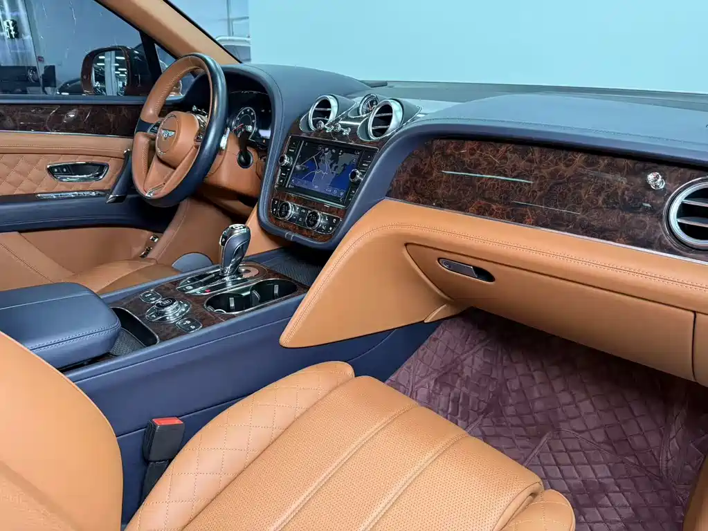 Bentayga 2016 6.0T Standard Edition