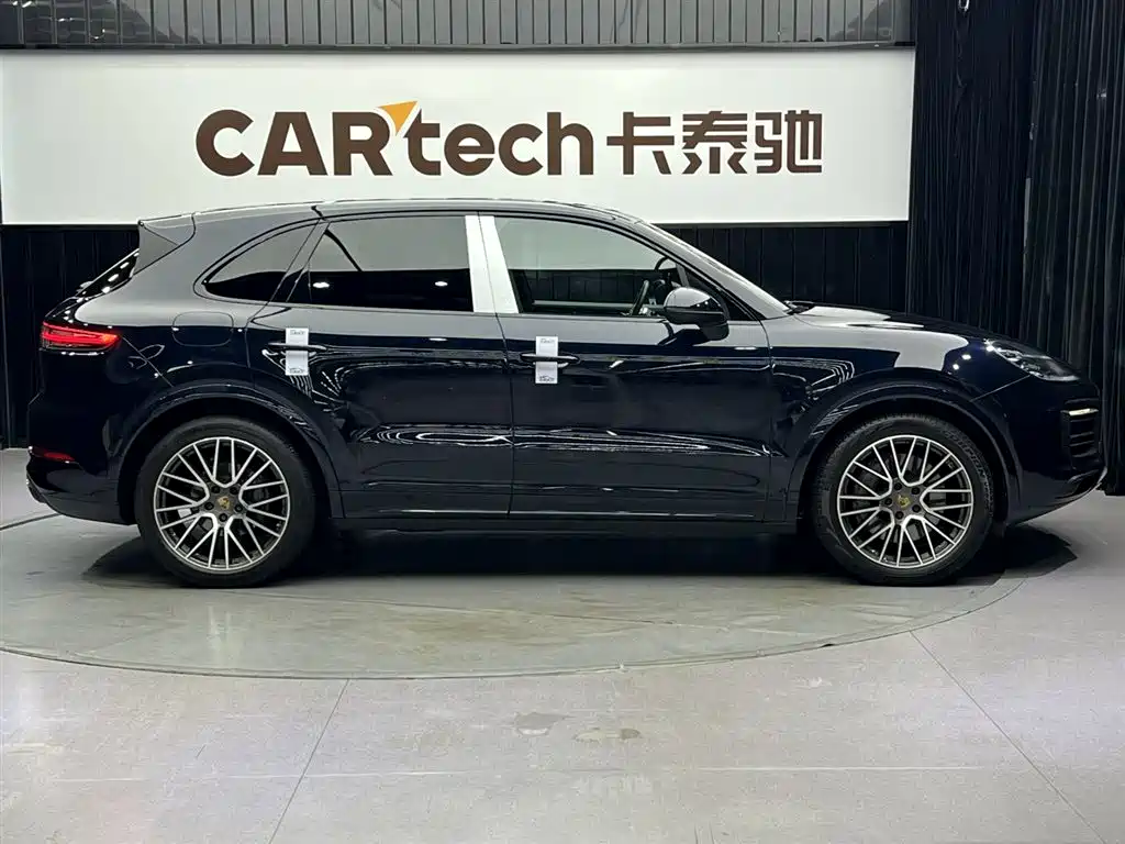Porsche Cayenne 2022 Platinum Edition