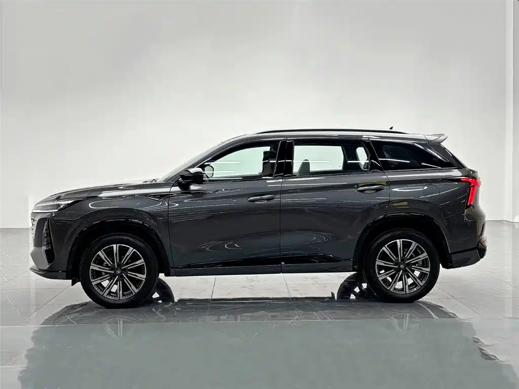 Changan CS75PLUS 2026 Smart Champion Edition 1.5T New Blue Whale Intelligent Navigation Model