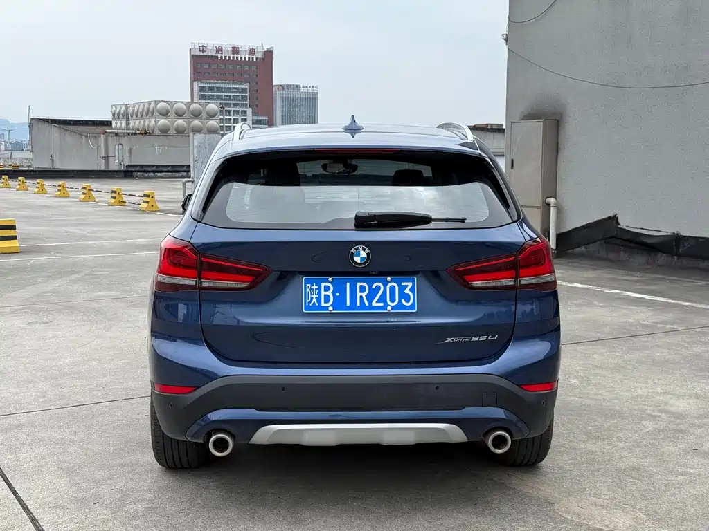 BMW X1 2021 xDrive25Li Premium Edition