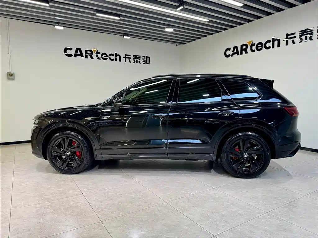 Touareg 2023 3.0TSI R-Line Black Edition