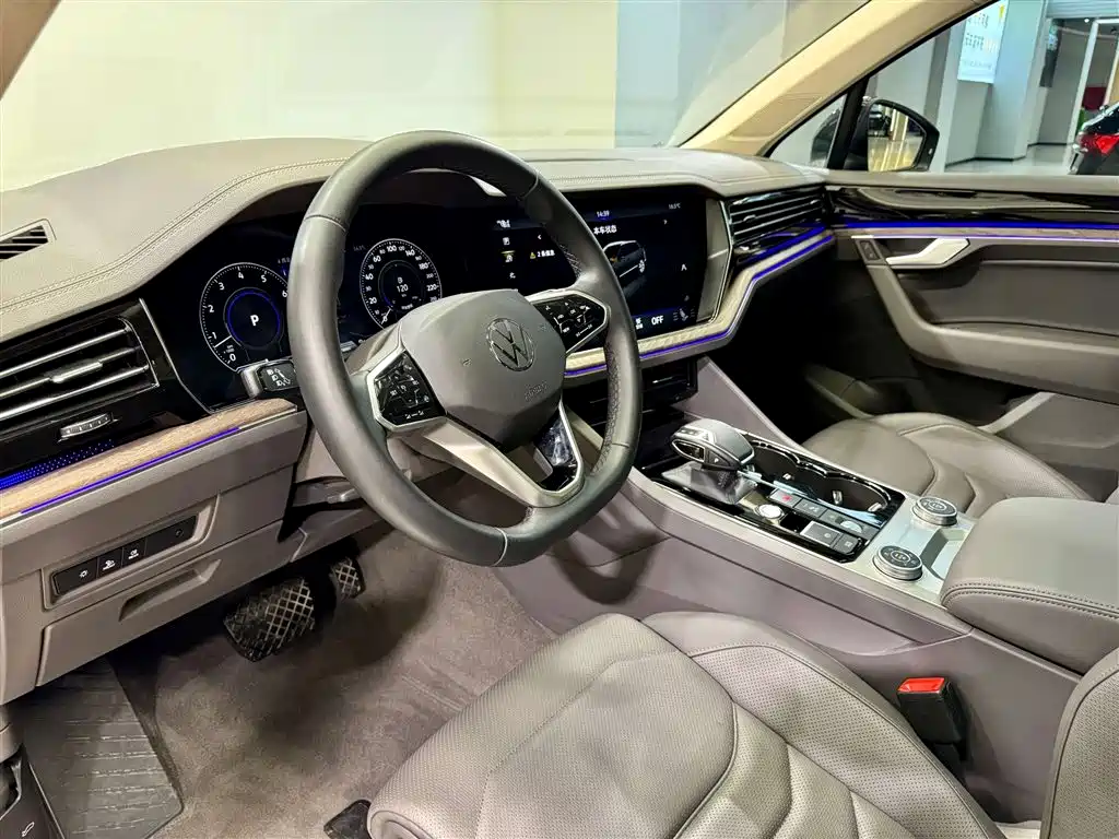 Touareg 2023 3.0TSI R-Line Black Edition