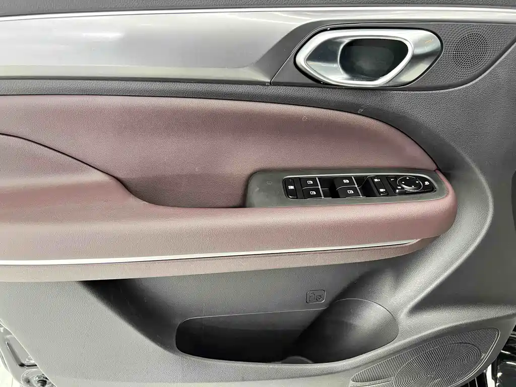 GAC Trumpchi M6 2021 PRO 270T Automatic Luxury Edition