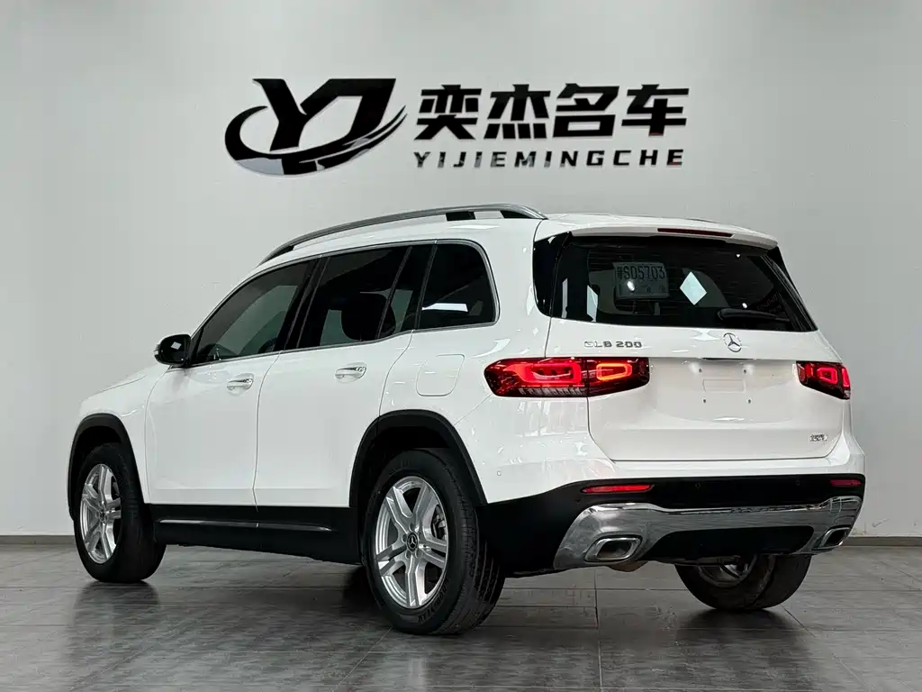 Mercedes-Benz GLB 200 2021