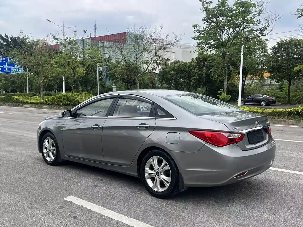 Sonata 2011 2.0L Automatic Leading Edition