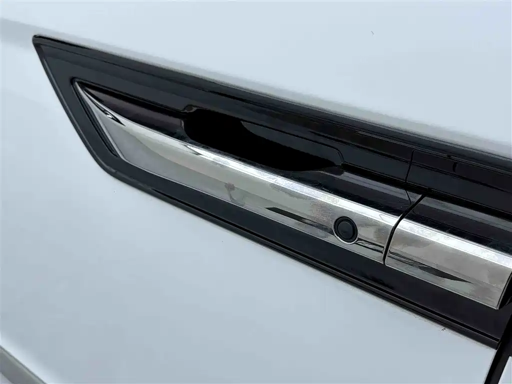 Honda Elysion 2019 2.0L Hybrid Supreme Edition