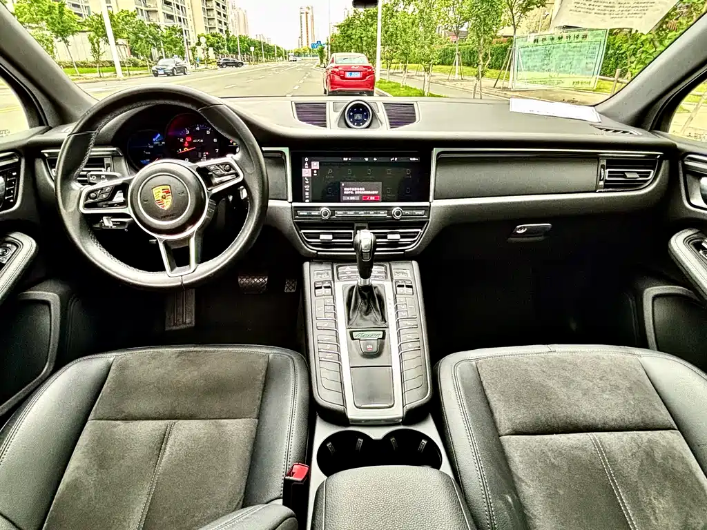 Porsche Macan 2.0T