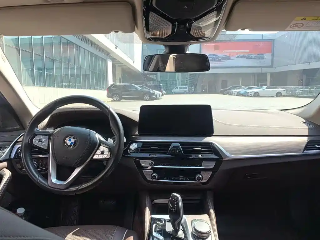 BMW 5 Series 2021 530Li Leading Edition Luxury Package - фото 4