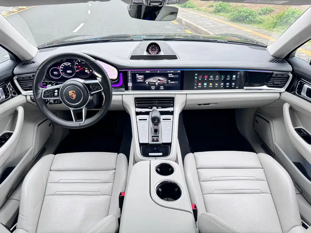 2017 Porsche Panamera Executive LWB 3.0T