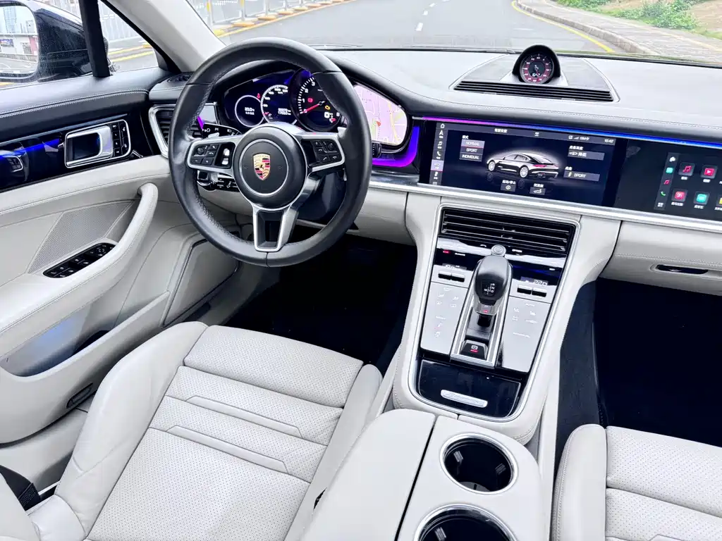 2017 Porsche Panamera Executive LWB 3.0T