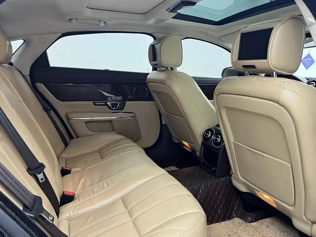 Jaguar XJL 2015 3.0 SC RWD Panoramic Business Edition