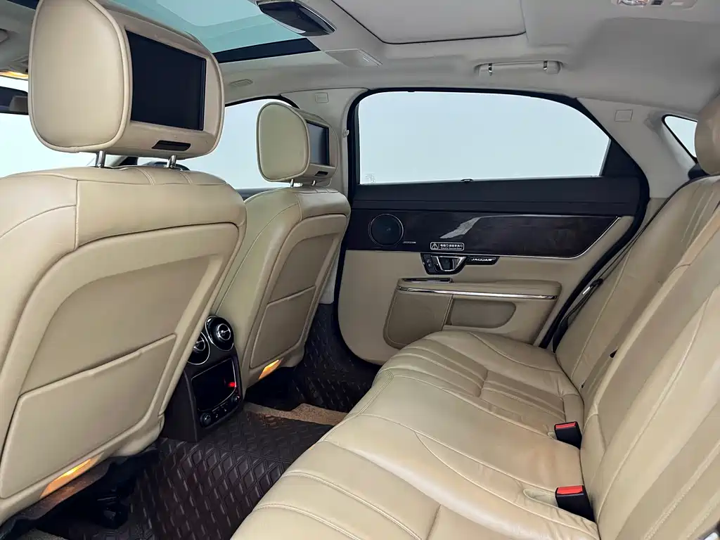 Jaguar XJL 2015 3.0 SC RWD Panoramic Business Edition