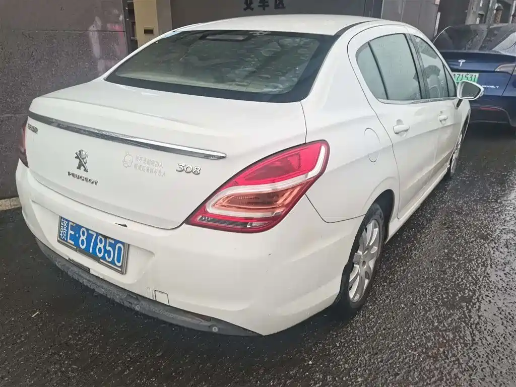 Peugeot 308 2012 1.6L Automatic Fashion Edition