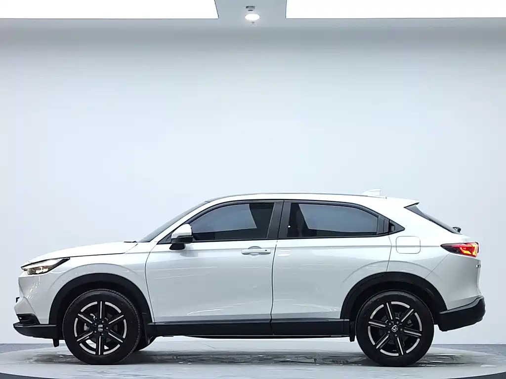 Honda Vezel 2023 1.5L CVT Pioneer Edition
