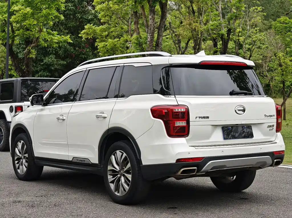 GAC Trumpchi GS8 2017 320T FWD Luxury Intelligent Connected Edition (7-Seater)
