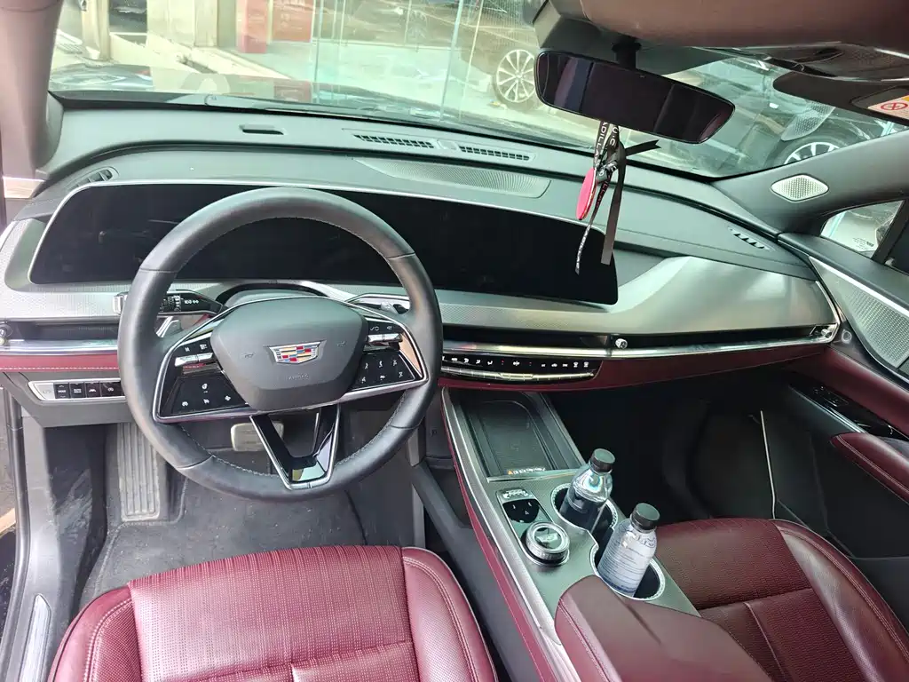 Cadillac XT5 2024 2.0T AWD Platinum