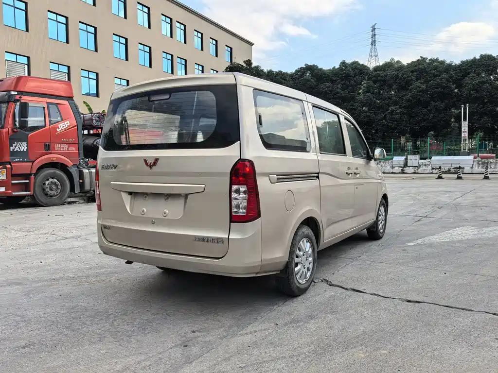 Wuling Rongguang V 2016 1.5L Standard Edition