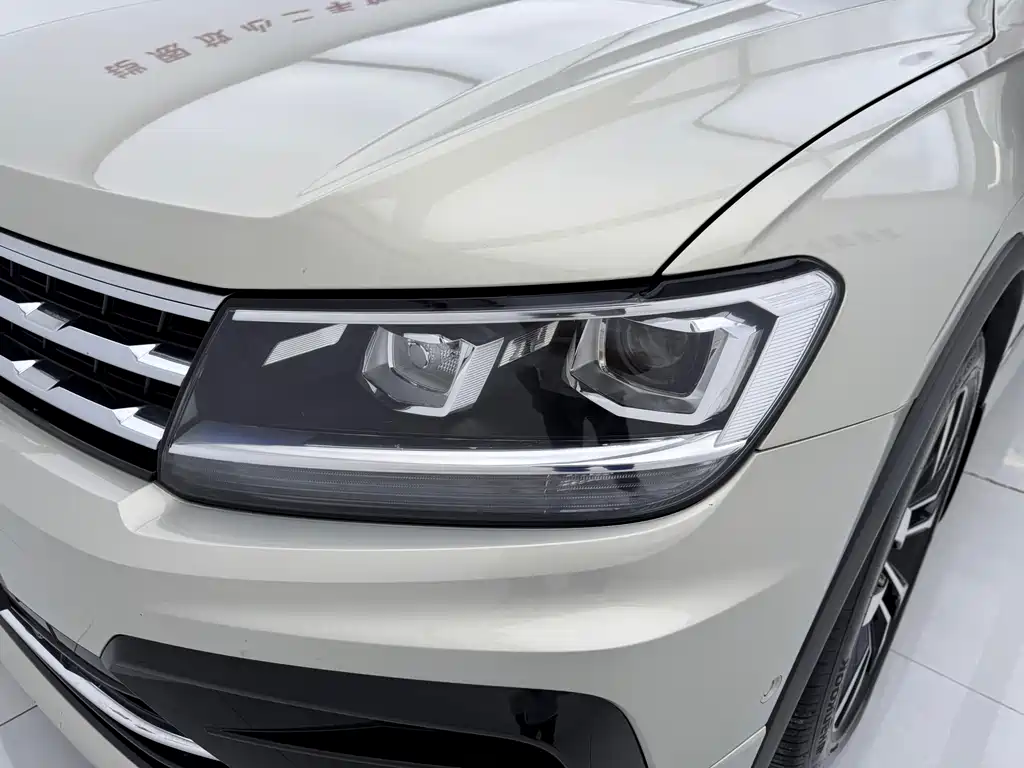 Volkswagen Tiguan L 2021 330TSI Automatic FWD R-Line Yuexiang Edition