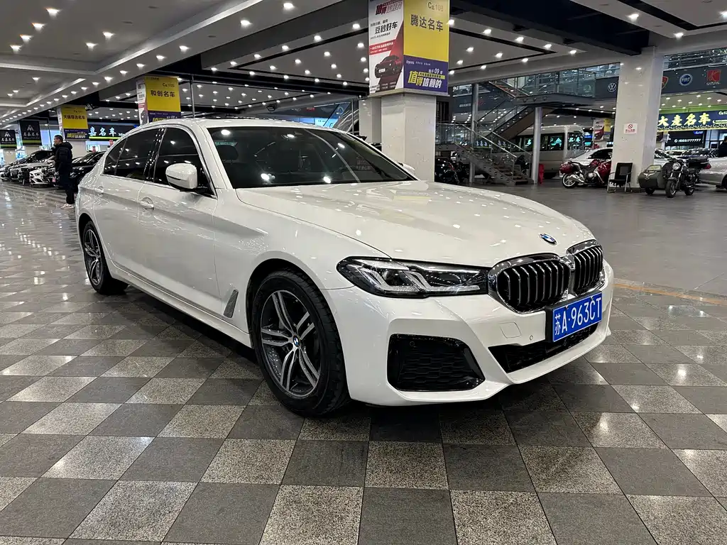 2021 BMW 5 Series 530Li Leading Edition M Sport Package