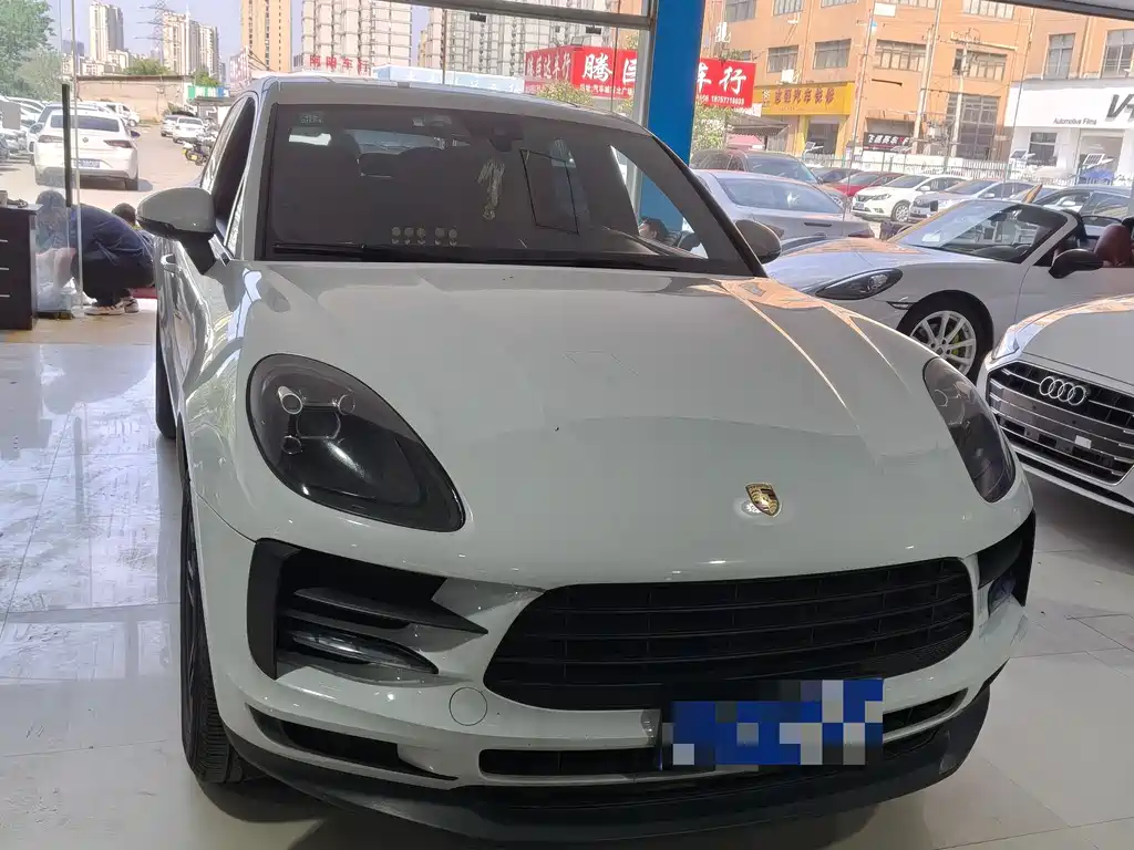 2020 Porsche Macan 2.0T