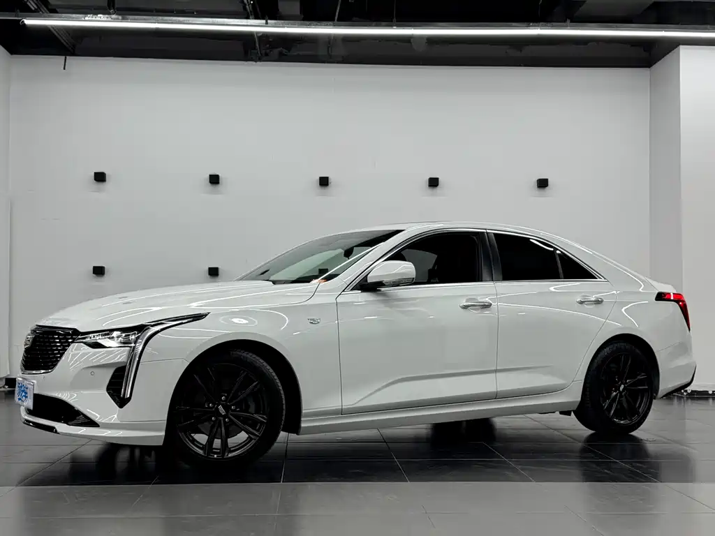 Cadillac CT4 2022 28T Luxury