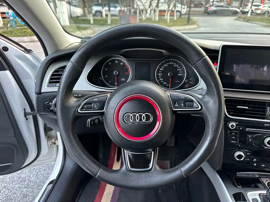 Audi A4L 2015 35 TFSI Automatic Standard