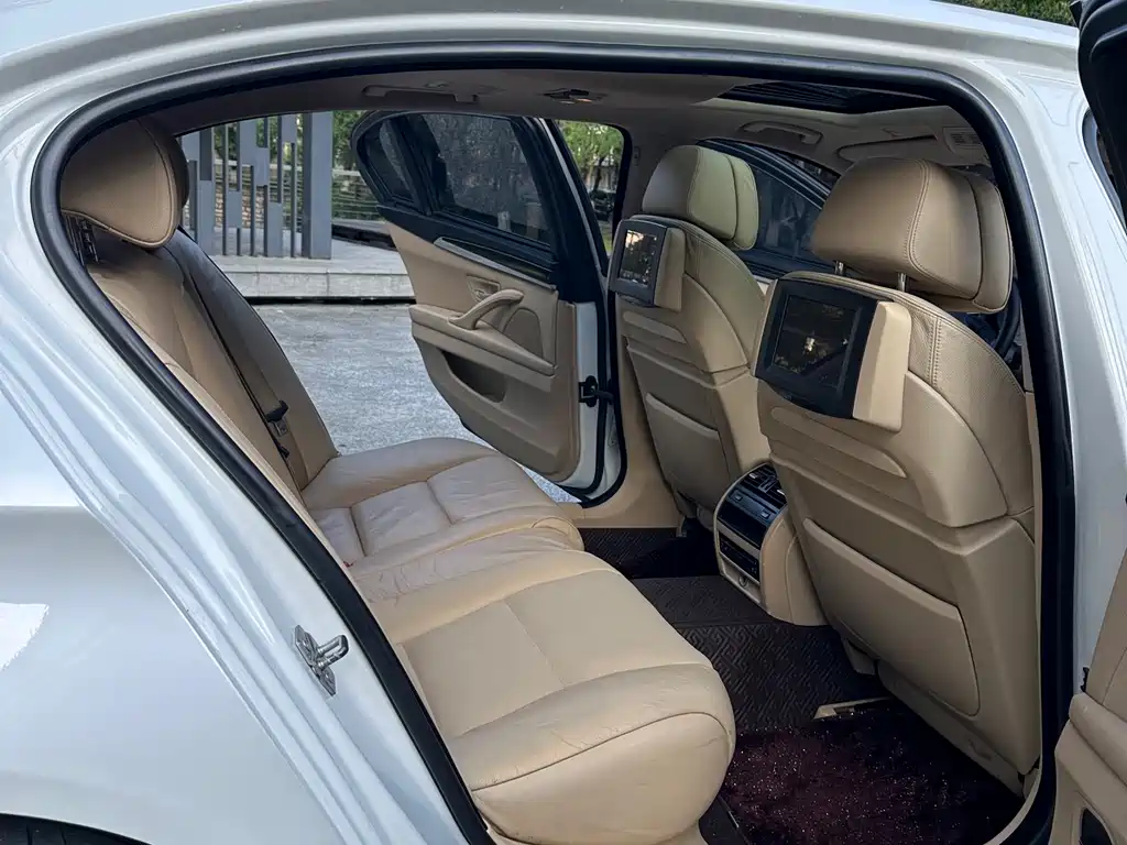 BMW 5 Series 2011 535Li Luxury