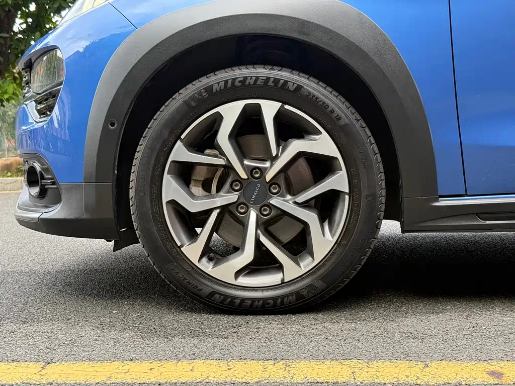 Lynk & Co 02 2018 2.0T DCT AWD Jin Pro Edition China V