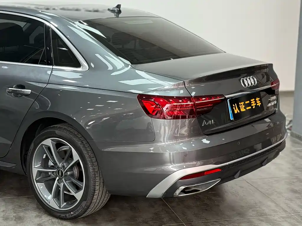 Audi A4L 2022 40 TFSI Fashion Dynamic