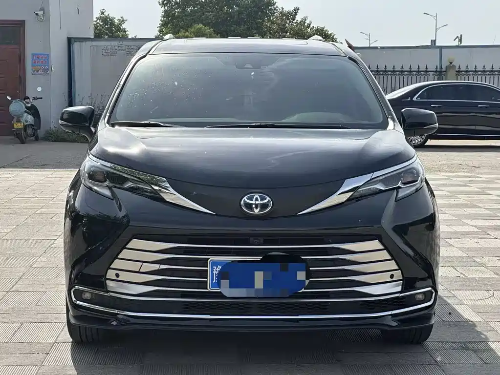 Toyota Sienna 2024 2.5L Hybrid AWD Premium