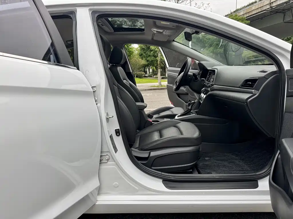 Hyundai Elantra 2020 1.5L CVT Zhixuan Elite