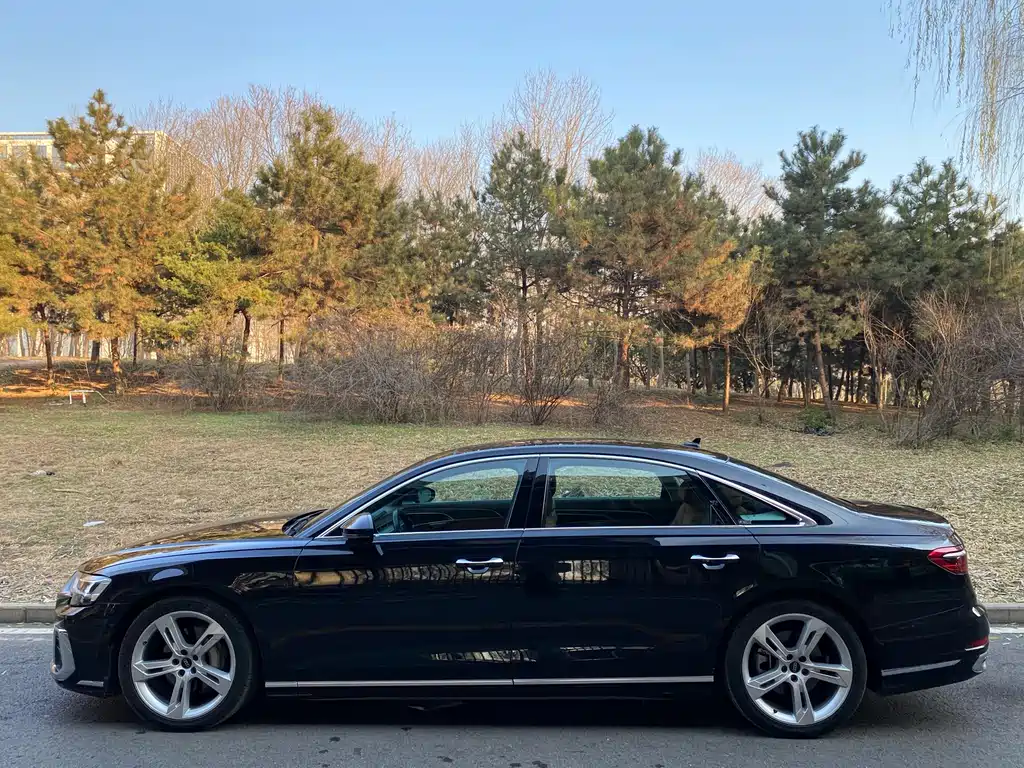 Audi A8L 50 TFSI quattro 2024