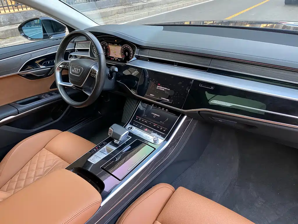 Audi A8L 50 TFSI quattro 2024